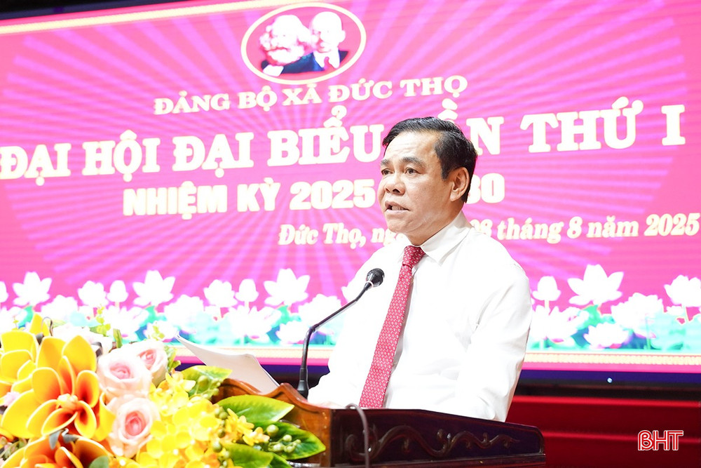 Chủ tịch UBND tỉnh Võ Trọng Hải phát biểu chỉ đạo tại đại hội. bqbht_br_tdsc04814.jpg