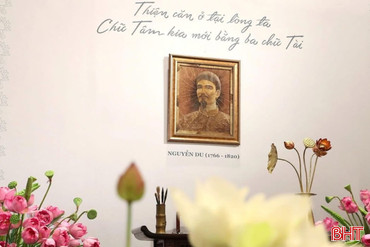 Nghìn năm sau nhớ Nguyễn Du