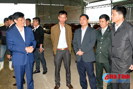 thu truong bo y te kiem tra dam bao an toan thuc pham tai ha tinh