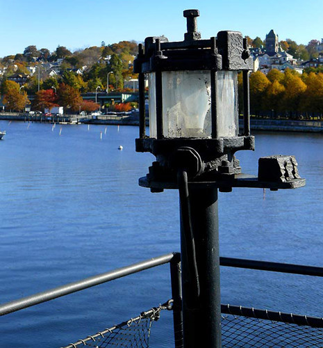 can canh boong tau ngam uss lionfish tung giao chien voi tau nhat