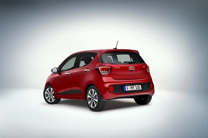 hyundai i10 ra mat phien ban 2017