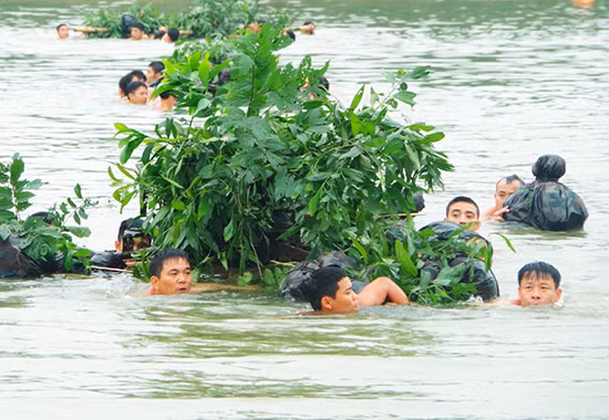 12 ngay dem bat chap gia ret thuc hanh kha nang chien dau
