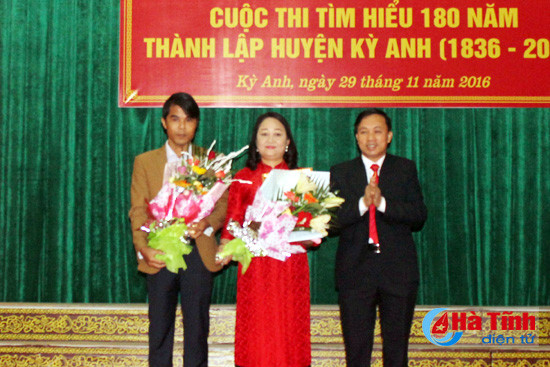 trao thuong thi tim hieu lich su 180 nam thanh lap huyen ky anh