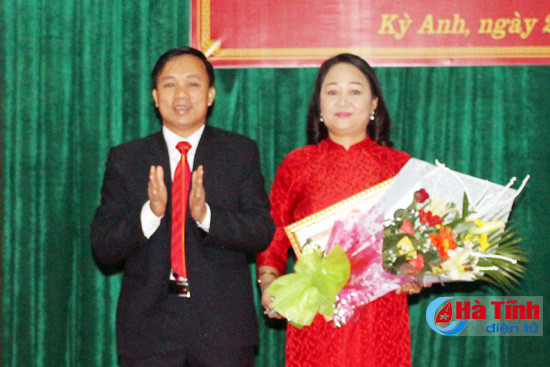 trao thuong thi tim hieu lich su 180 nam thanh lap huyen ky anh