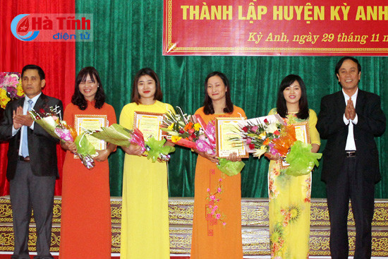 trao thuong thi tim hieu lich su 180 nam thanh lap huyen ky anh