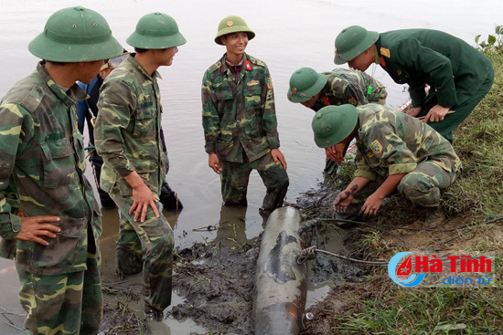 truc vot thanh cong qua bom nang 230 kg