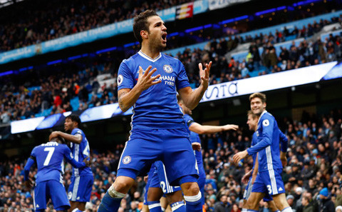 chelsea thap thoang bong dang nha vo dich