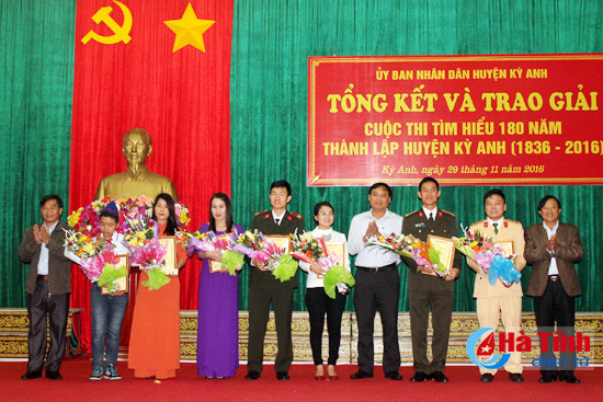 trao thuong thi tim hieu lich su 180 nam thanh lap huyen ky anh