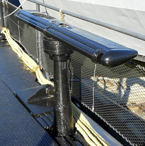 can canh boong tau ngam uss lionfish tung giao chien voi tau nhat