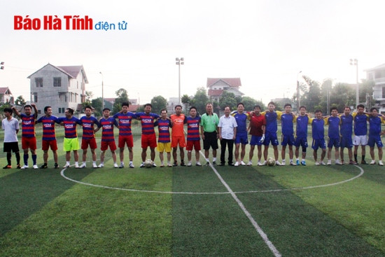 Các đội tham dự giải Các đội bóng thi đấu sôi nổi, cống hiến cho khán giả nhiều trận cầu hay và kịch tính