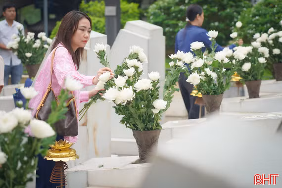 Về Ngã ba Đồng Lộc tri ân các anh hùng liệt sỹ dịp 30/4