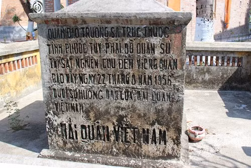 Bia chủ quyền Việt Nam ở đảo Nam Yết (Trường Sa) - Ảnh: N.Đ.Q.
