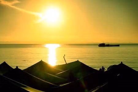 Miền Trung tiếp tục nắng nóng tới 38oC ảnh 1