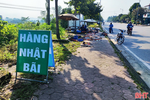 Bán "hàng Nhật bãi", liệu có cần quản lý?