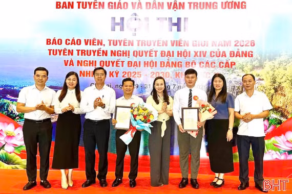 2 thí sinh Hà Tĩnh đạt giải tại Hội thi Báo cáo viên, Tuyên truyền viên giỏi khu vực II
