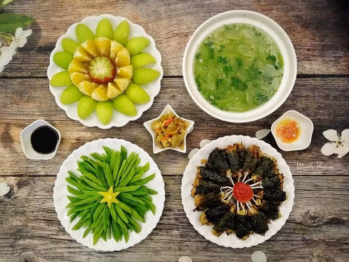 Ngưỡng mộ những bữa cơm gia đình đẹp như tranh vẽ của cô giáo Hà Nội