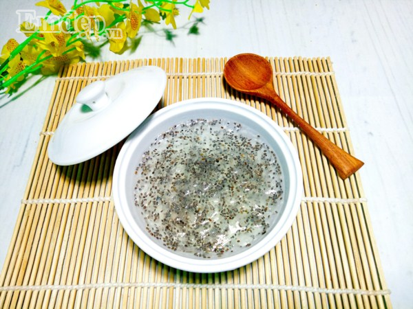 Bé biếng ăn mẹ nhớ làm tổ yến chưng đúng cách mới bổ dưỡng