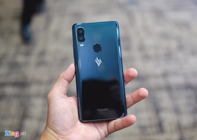 Nhiều smartphone giảm giá mạnh đầu tháng 3