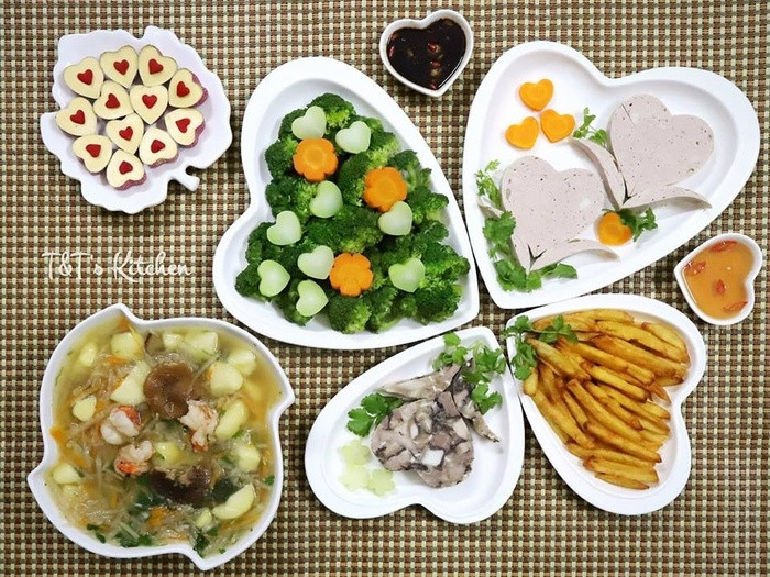 Ngưỡng mộ những bữa cơm gia đình đẹp như tranh vẽ của cô giáo Hà Nội