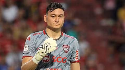 Báo Thái Lan choáng với pha cứu thua không tưởng của Văn Lâm