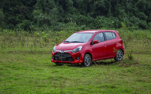 Mất ngôi vương, Toyota Việt Nam giảm giá hàng loạt xe lắp ráp