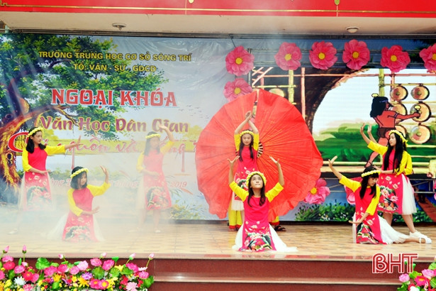 Hấp dẫn hoạt động ngoại khóa “Văn học dân gian - Cội nguồn và sáng tạo”