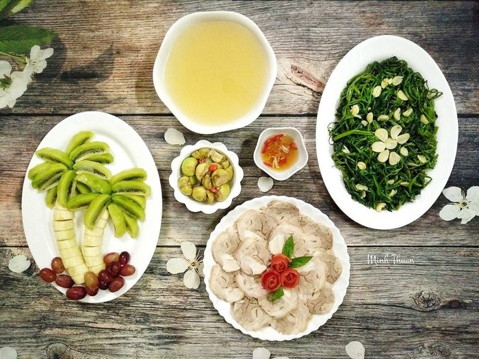 Ngưỡng mộ những bữa cơm gia đình đẹp như tranh vẽ của cô giáo Hà Nội