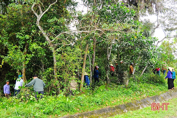 MTTQ Hương Sơn phấn đấu làm hơn 38km đường GTNT trong 3 tháng