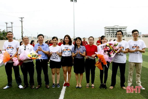CBVC Báo Hà Tĩnh vui thể thao mừng Ngày Quốc tế Phụ nữ 8/3