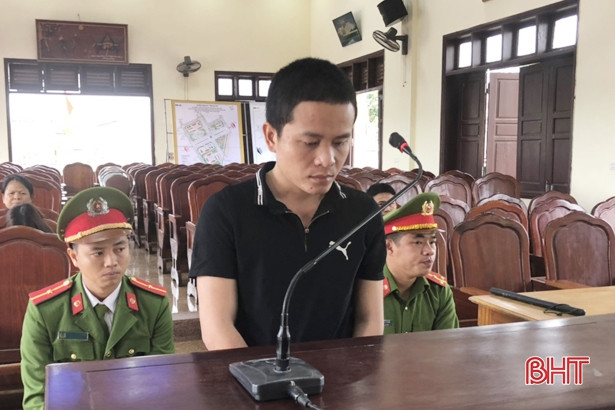 Nhận ma túy thay tiền cước, tài xế taxi “được” 12 tháng tù giam