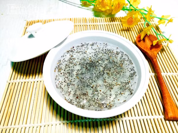 Bé biếng ăn mẹ nhớ làm tổ yến chưng đúng cách mới bổ dưỡng