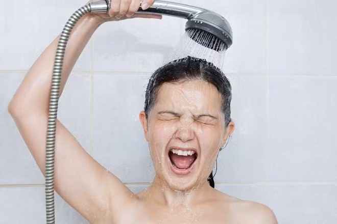 Điều nên làm khi thức dậy để tăng năng lượng cả ngày