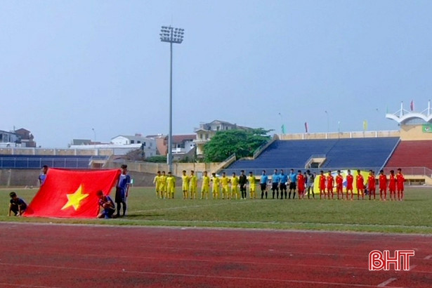 Thua Thanh Hóa 0 - 2, U19 Hồng Lĩnh Hà Tĩnh chia tay mùa giải quốc gia 2019