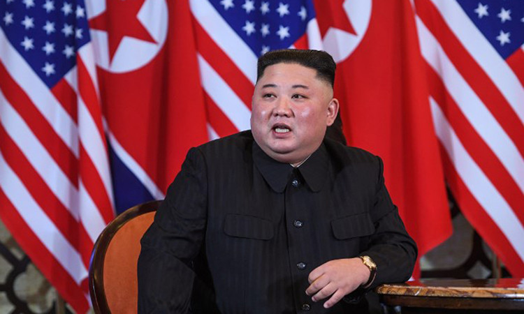 Chủ tịch Kim Jong-un lần đầu trả lời báo chí nước ngoài
