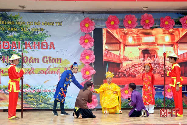 Hấp dẫn hoạt động ngoại khóa “Văn học dân gian - Cội nguồn và sáng tạo”