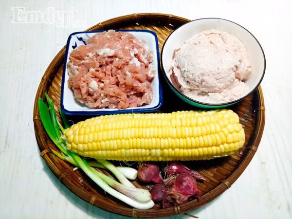 Chả bắp chiên thịt thơm ngon cho bé ngày đầu tuần