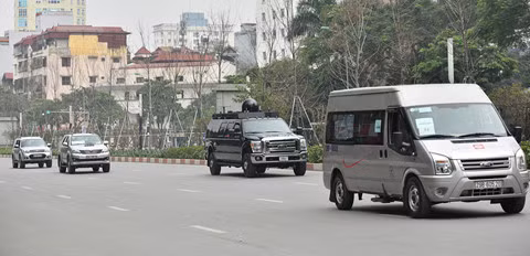 “Tân binh” Ford F-350 Super Duty trong đoàn xe hộ tống ông Trump