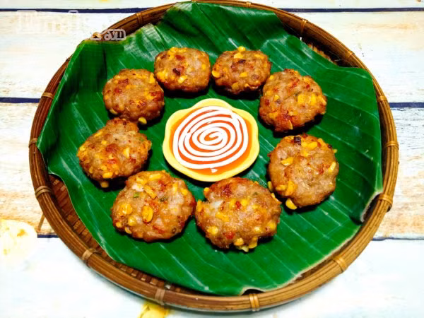 Chả bắp chiên thịt thơm ngon cho bé ngày đầu tuần