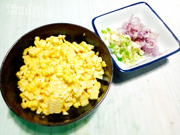 Chả bắp chiên thịt thơm ngon cho bé ngày đầu tuần