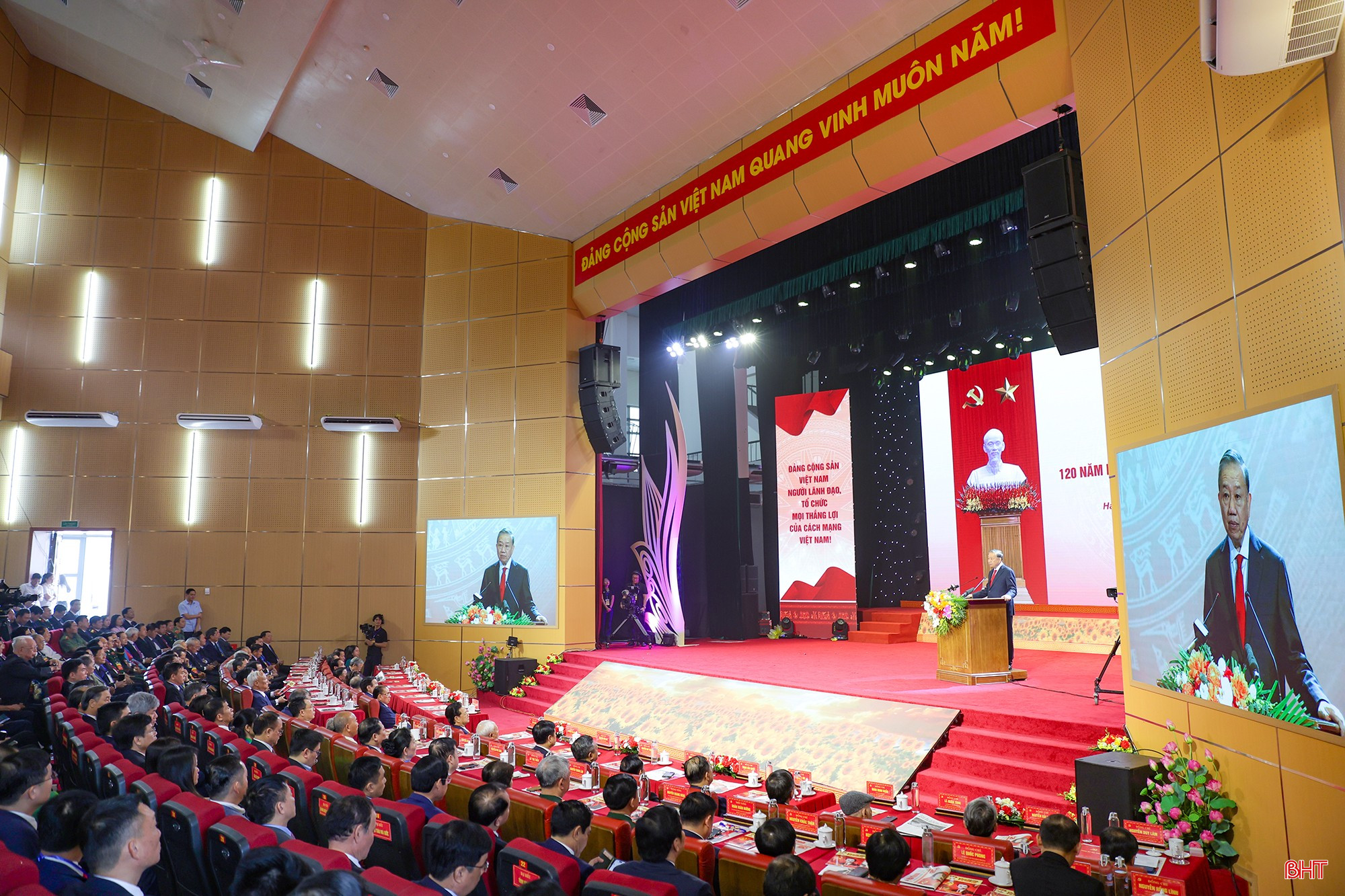 Toàn cảnh lễ kỷ niệm.