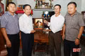 Đoàn ĐBQH tỉnh Hà Tĩnh trao di ảnh, thăm hỏi thân nhân liệt sĩ Nguyễn Văn Thân
