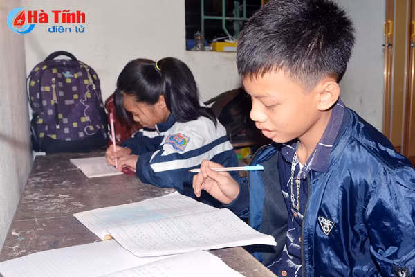 giup tre tu lap song tot khi bo me vang nha