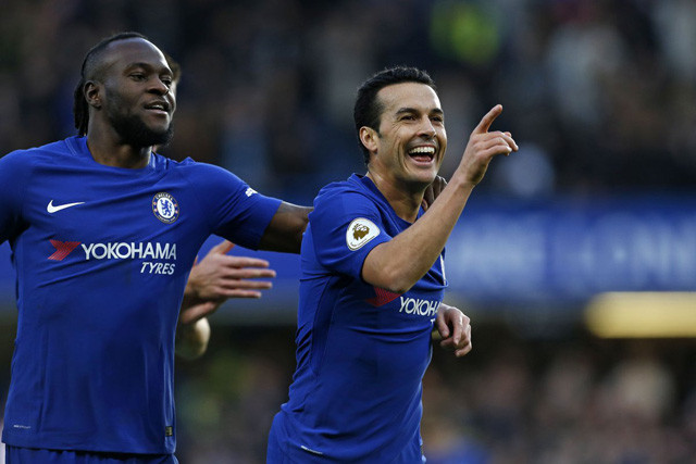 vui dap stoke chelsea gui chien thu toi arsenal