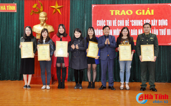 14 tac pham doat giai cuoc thi chung suc xay dung nong thon moi