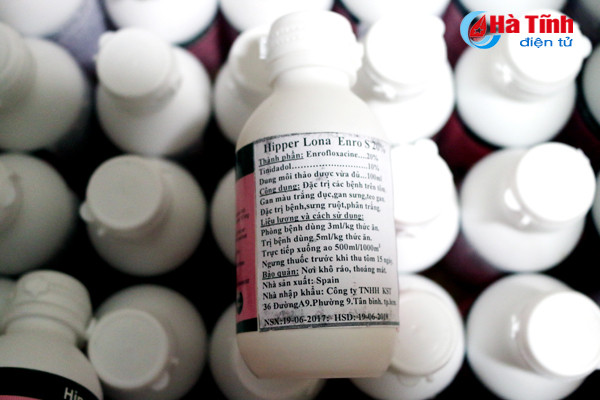 phat hien co so ban thuc an chan nuoi tom co hoa chat cam