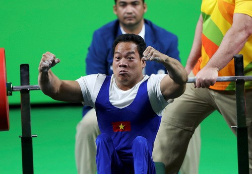 le van cong tro thanh vdv khuyet tat xuat sac nhat 2017