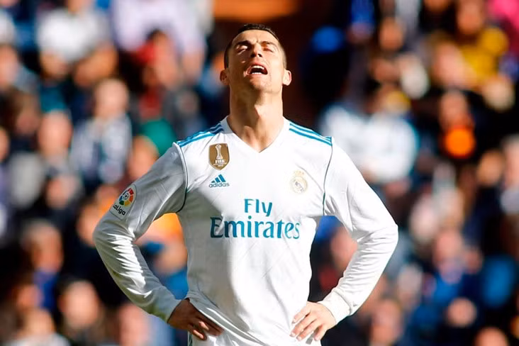 chuyen nhuong bong da moi nhat gian real ronaldo doi ve m u