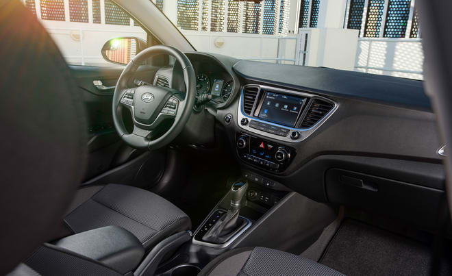 trai nghiem hyundai accent 2018 gia tu 340 trieu dong