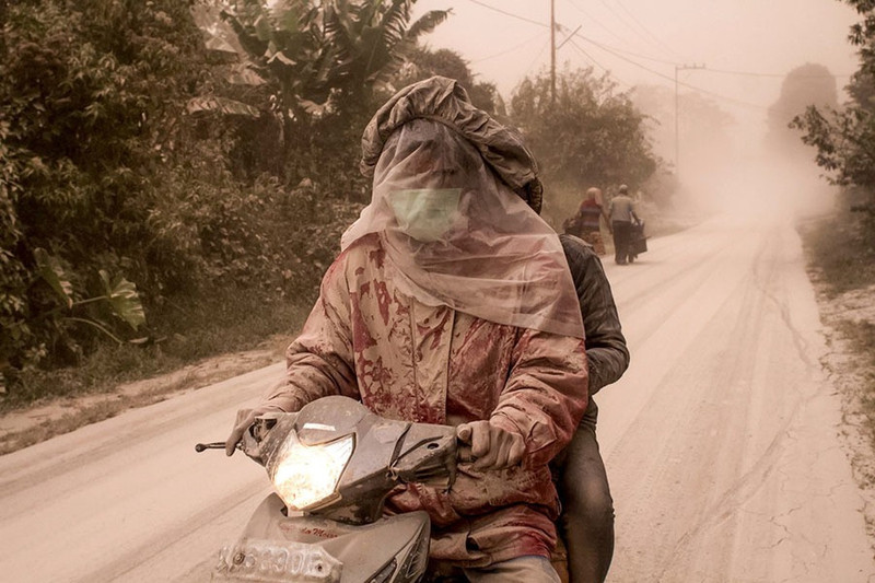 nhung hinh anh nui lua phun trao am anh trong nam 2017