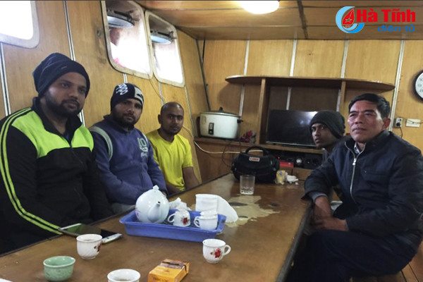 2 tau vo thep ha tinh cuu thanh cong tau cho hang 4 nghin tan hong may